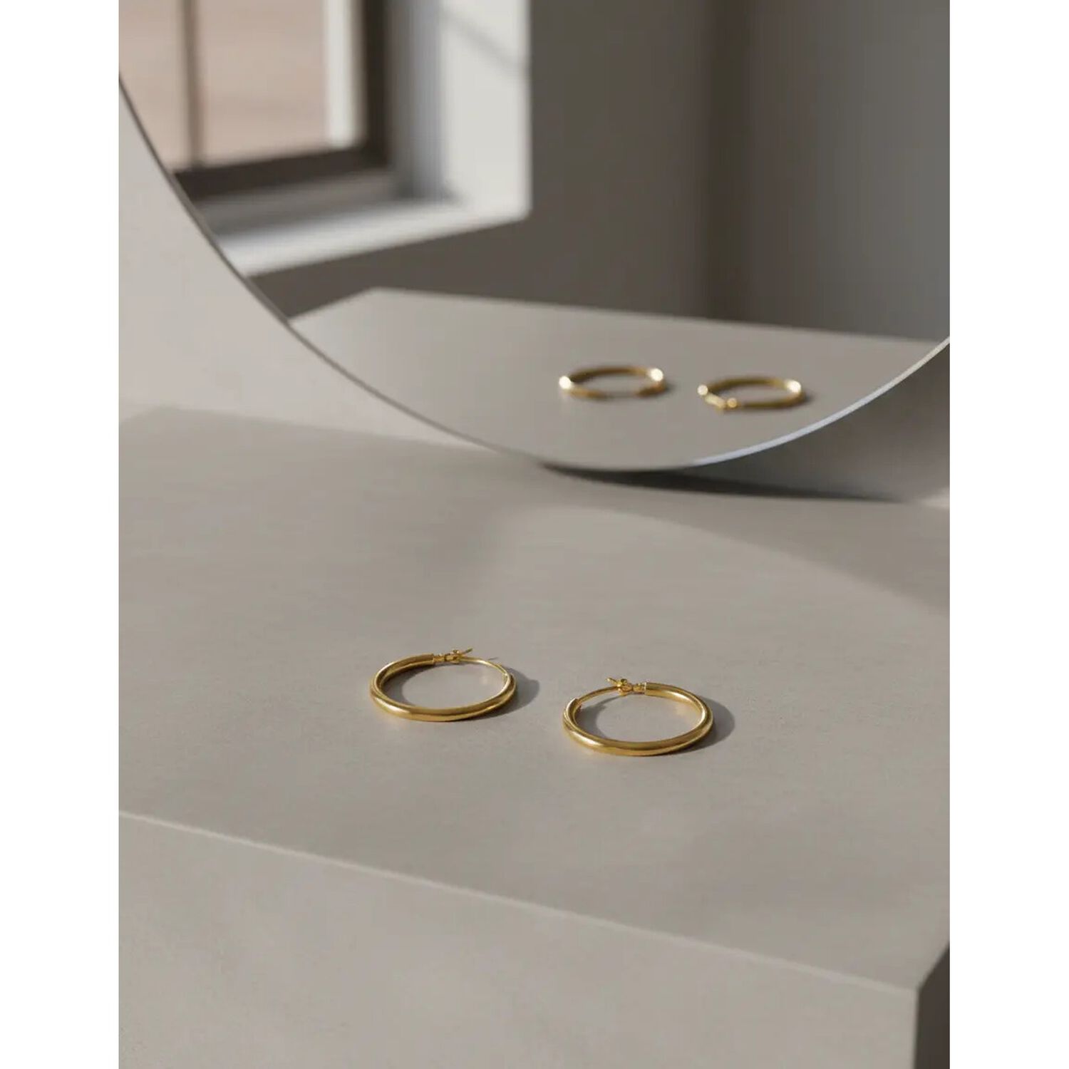 Aros Argolla Tubo 8mm Oro 18k 1.15gr Mujer Ni&ntilde;as Cl&aacute;sicas Dorado image number 3.0