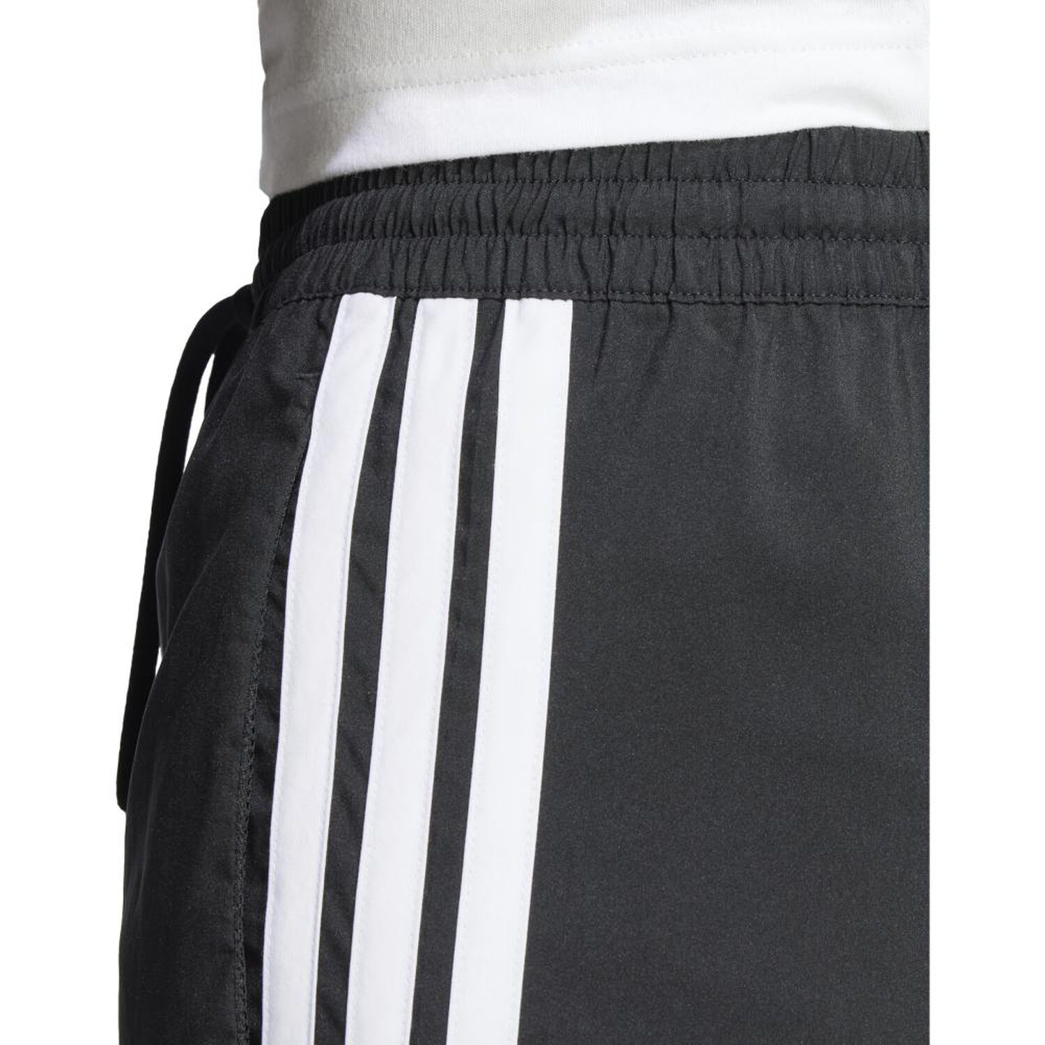 Pantal&oacute;n Corto Hombre Essential Adidas Chelsea 3 Bandas image number 5.0