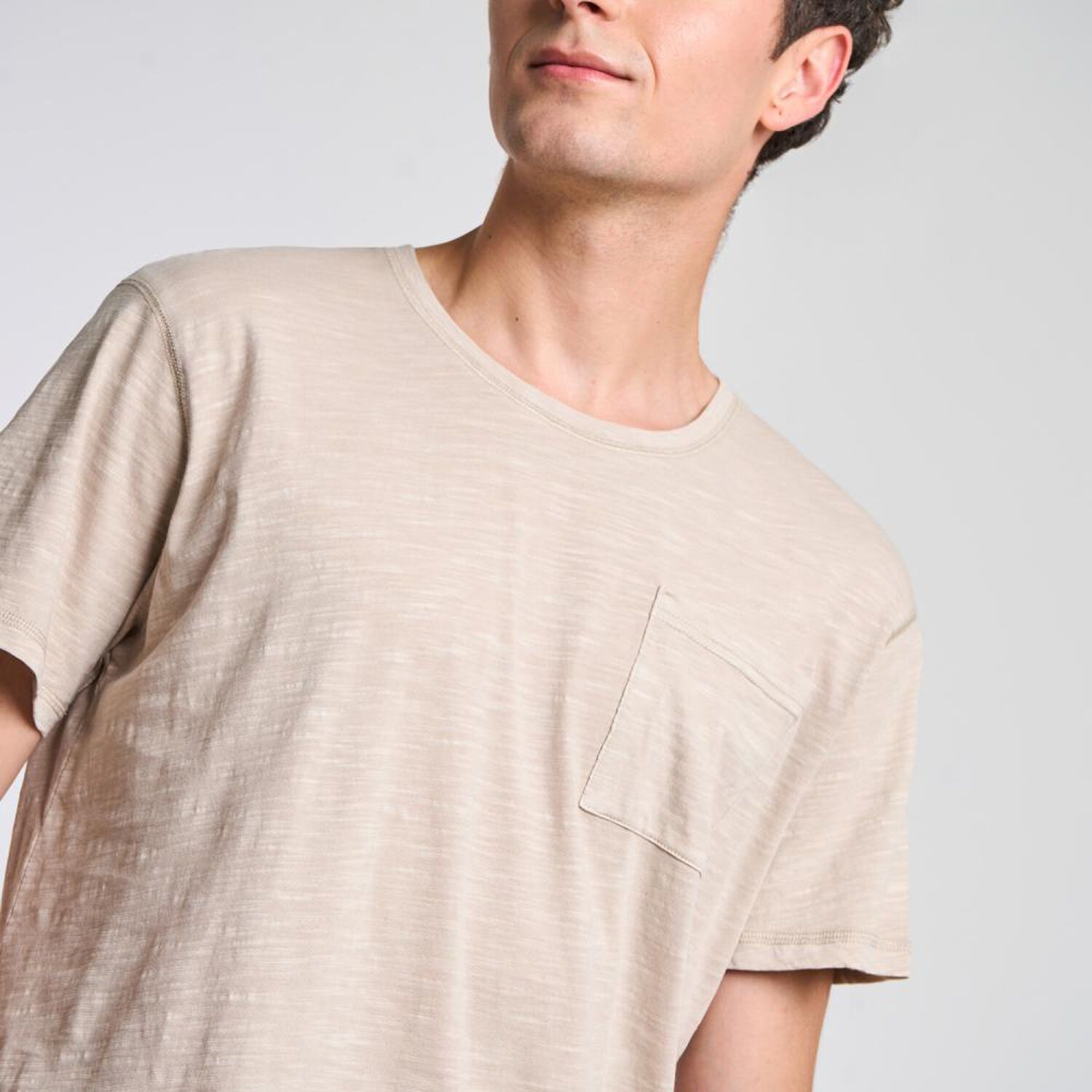Polera Lisa Manga Corta Cuello Redondo Hombre Ocean Pacific image number 4.0