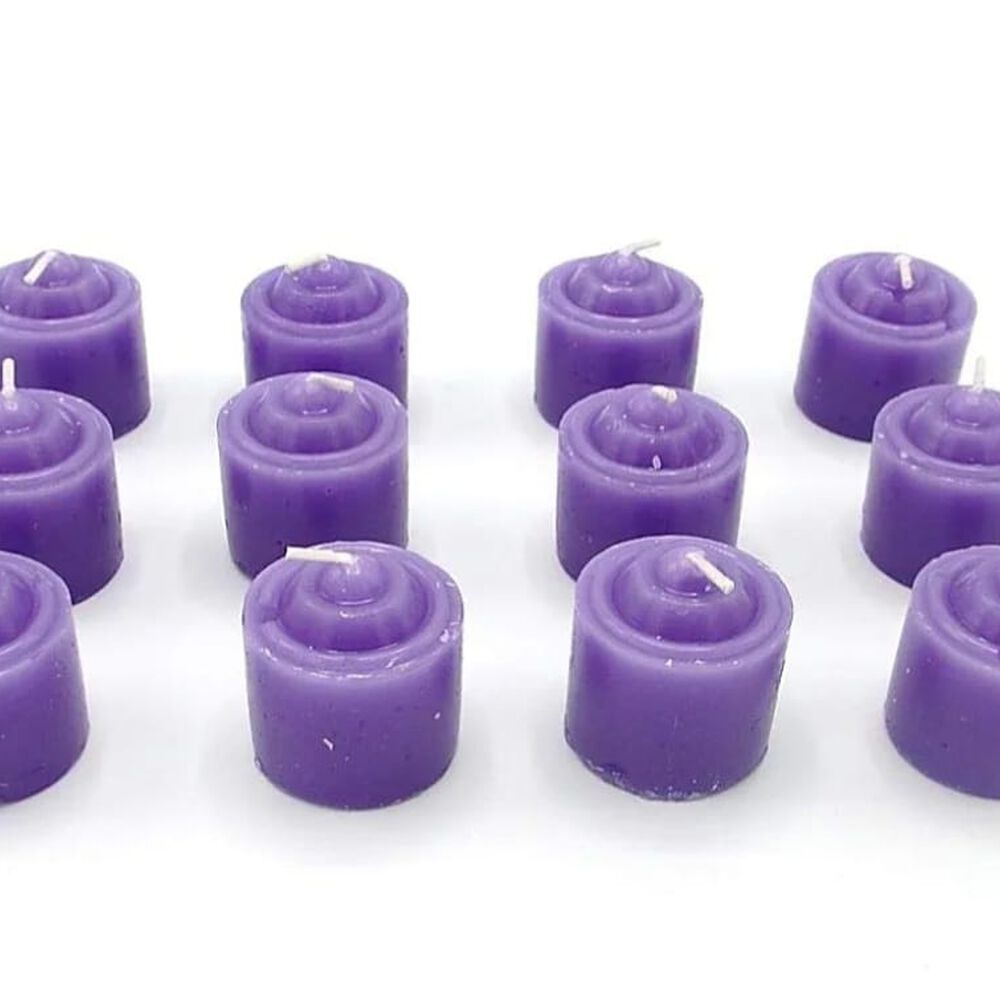 Pack De 12 Velas Moradas Arom&aacute;ticas 3.5x3.5 Cm image number 1.0