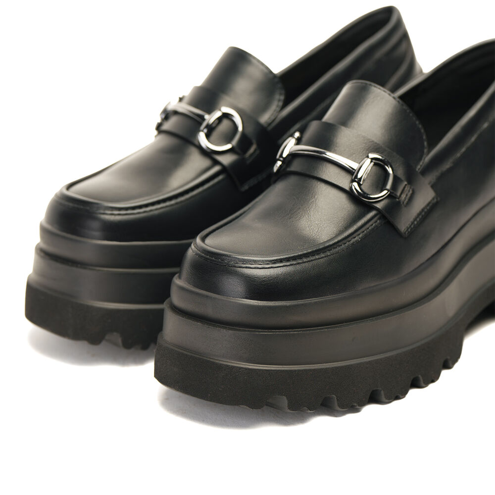 Mocasín Mujer Negro Leonie Chinitown image number 5.0