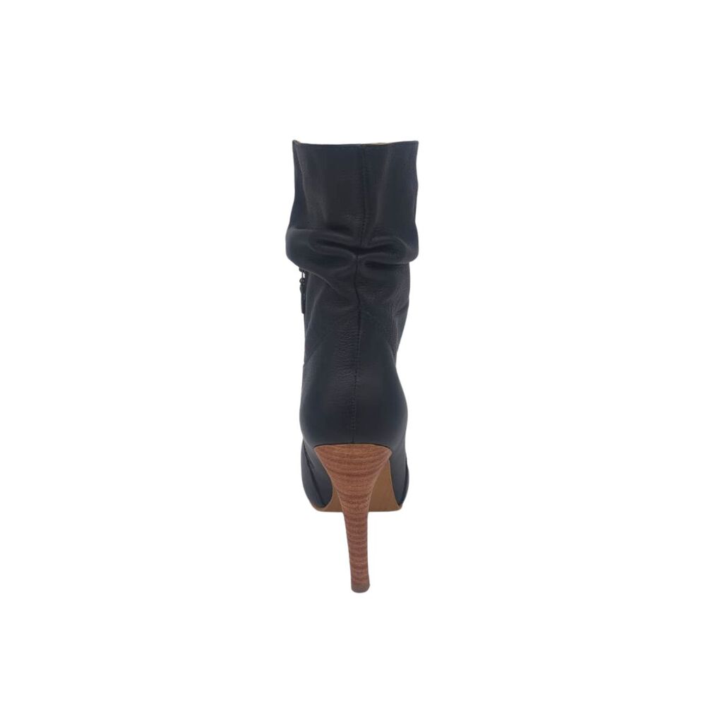 Bota Vilma Negro Cuero Pao Pecados image number 5.0
