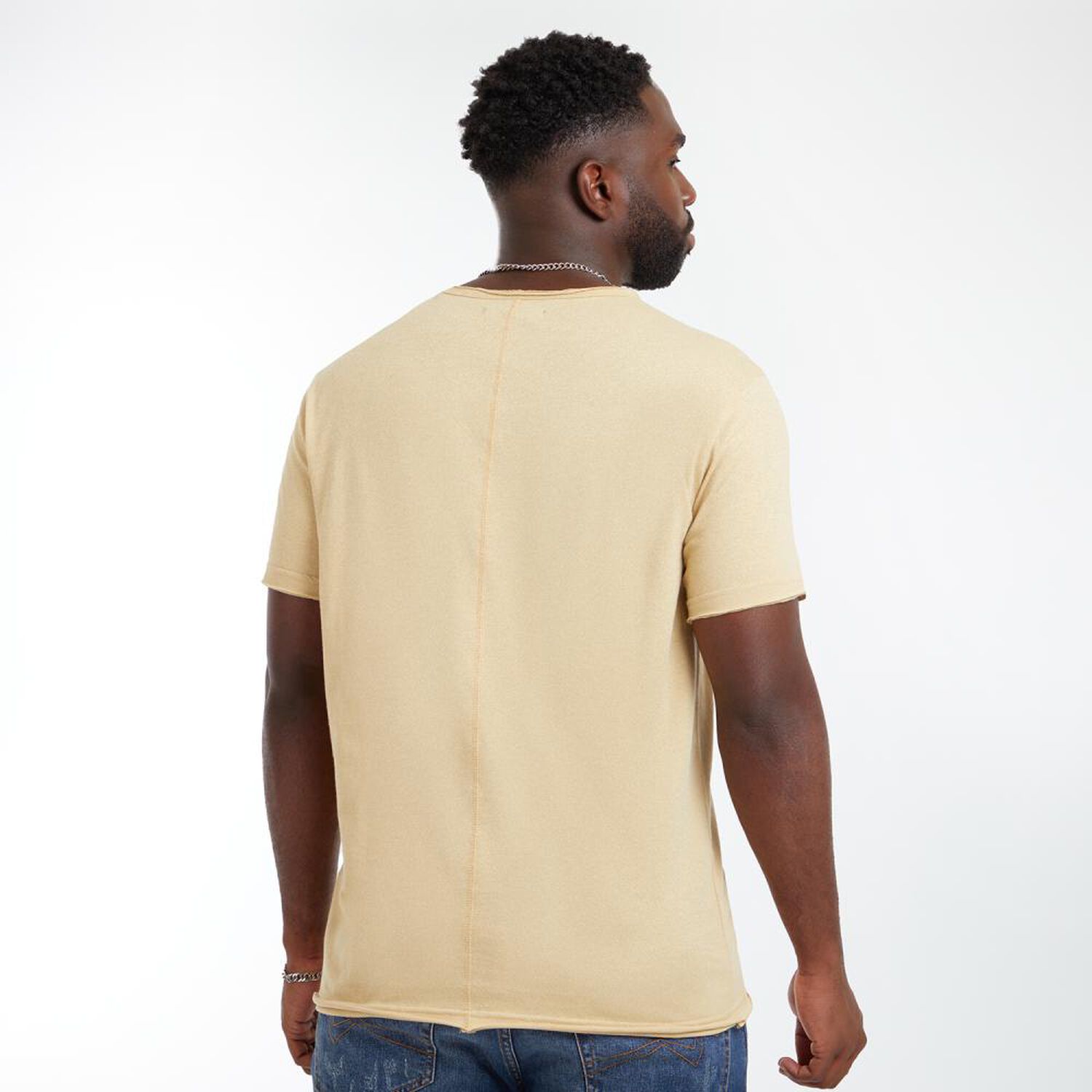 Polera B&aacute;sica Regular Manga Corta Cuello Redondo Hombre Rolly Go image number 3.0