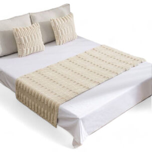 Piecera Texturizada Peludita De 2 Plazas O King Medida 70cm X 210cm Mas 2 Fundas Color Beige
