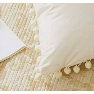 Funda De Cojines Con Pompones. Medida 45x45. Terciopelo. Crema