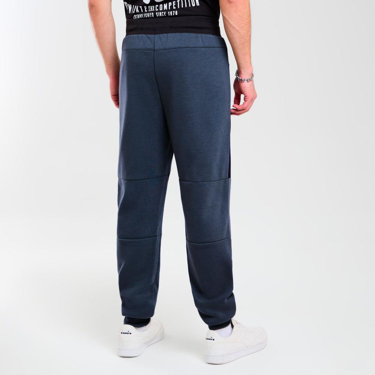 Pantal&oacute;n Estampado Tiro Medio Slim Hombre Skuad image number 2.0