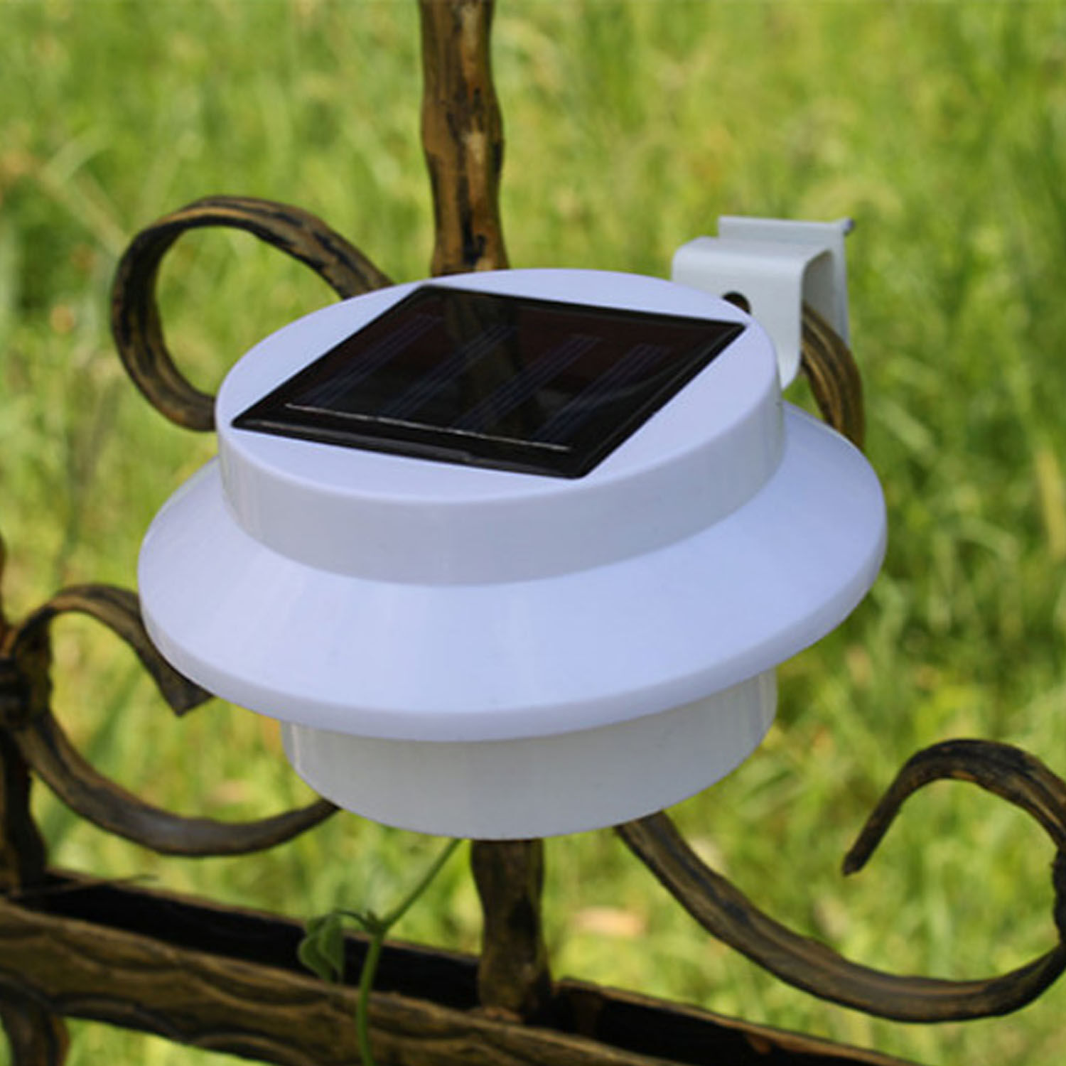 Foco Led Redondo Con Panel Solar 3.7v Blanco image number 1.0