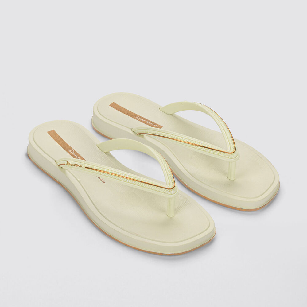 Sandalia Mujer Beige Glow Ipanema image number 0.0