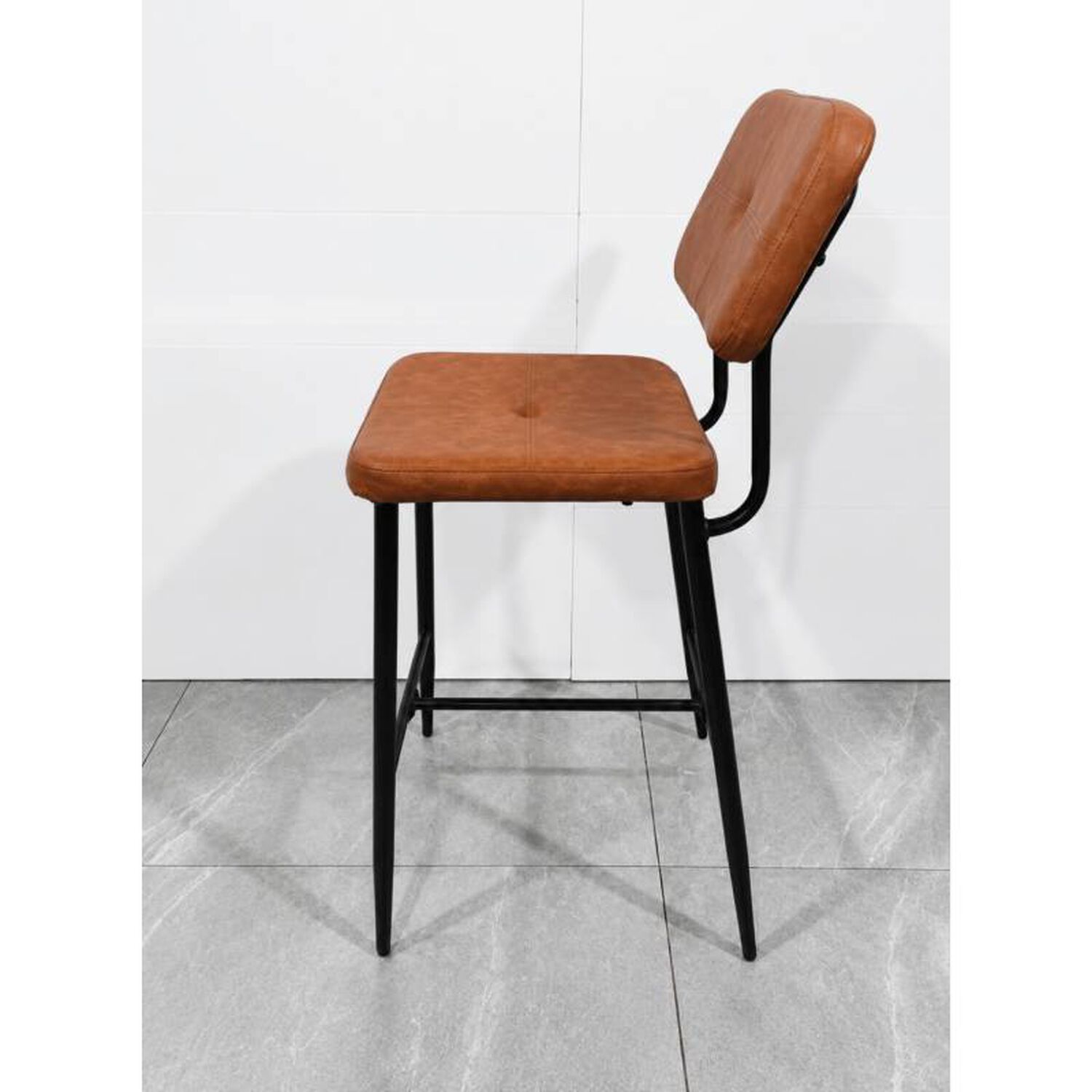 Taburete Alto Bronx 66 Cm Ecocuero Marr&oacute;n Con Estructura Met&aacute;lica Negra image number 3.0