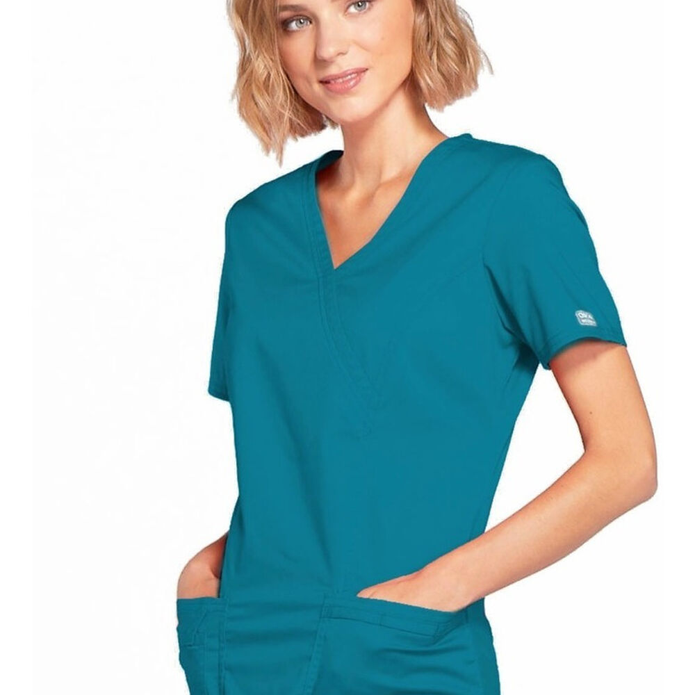 Conjunto Polera Y Pantalón Clinico Cherokee Caribbean Blue image number 1.0