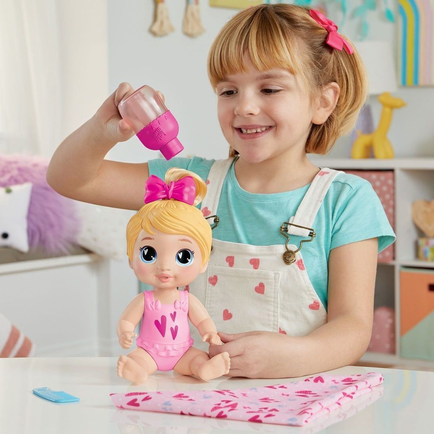 Mu&ntilde;eca Baby Alive Harper Hugs image number 9.0
