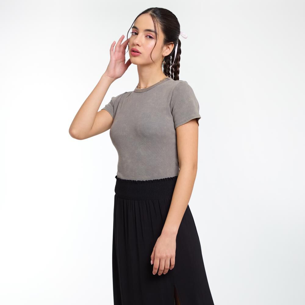 Polera Básica Con Lavado Manga Corta Cuello Redondo Mujer Freedom image number 2.0