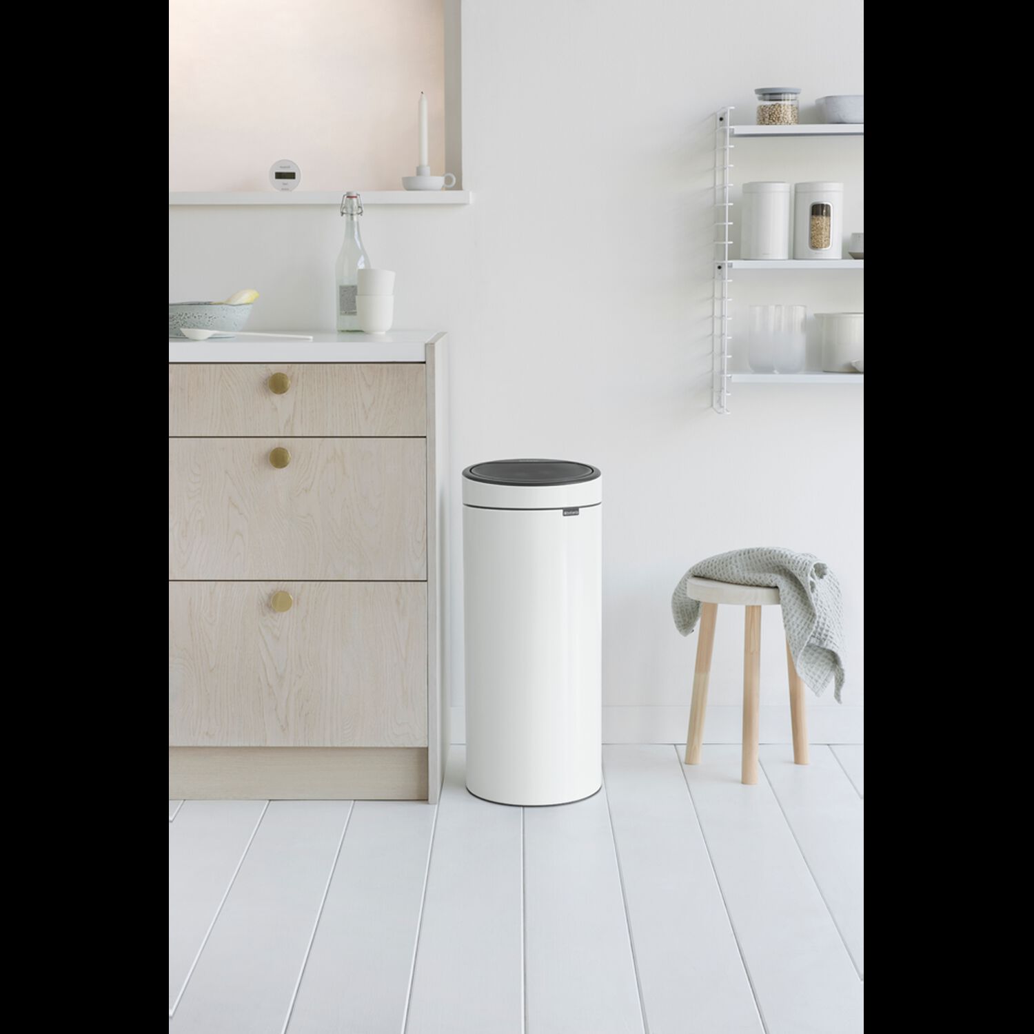 Basurero Touch New 30 Lt White image number 3.0