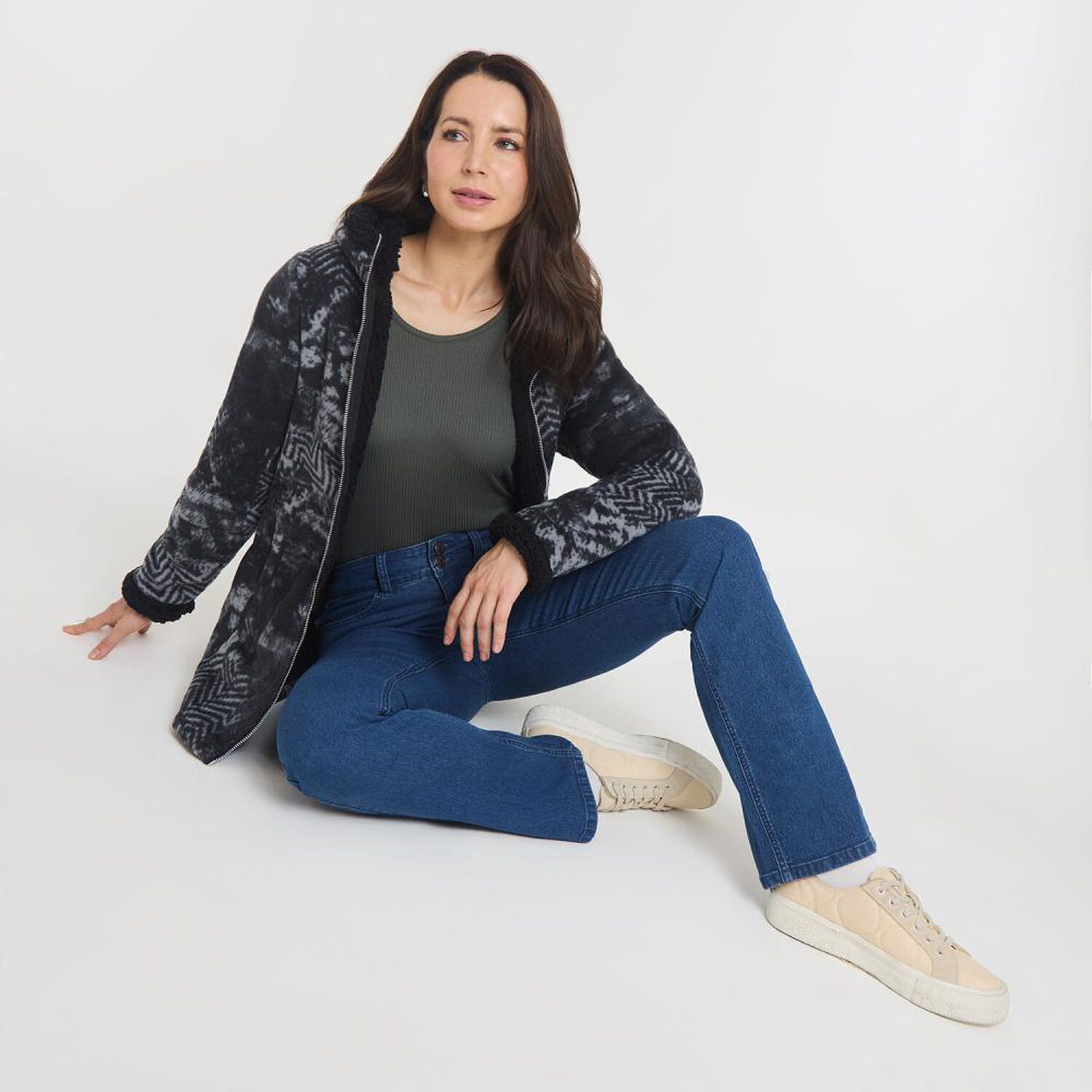Chaqueta Print Regular Cuello Alto Con Capucha Mujer Geeps image number 1.0