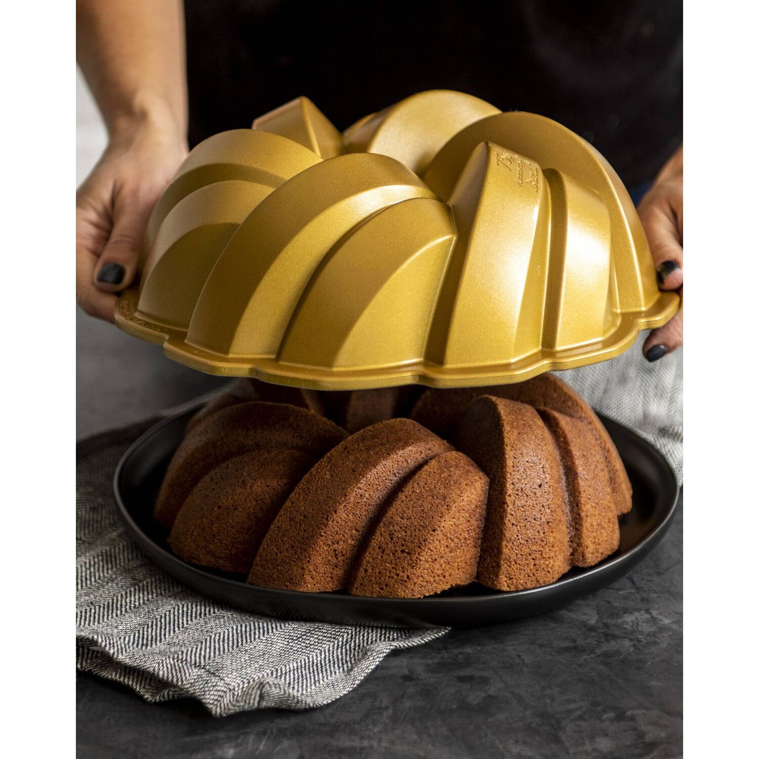 Pine Forest Bundt Pan Nordic Ware image number 4.0