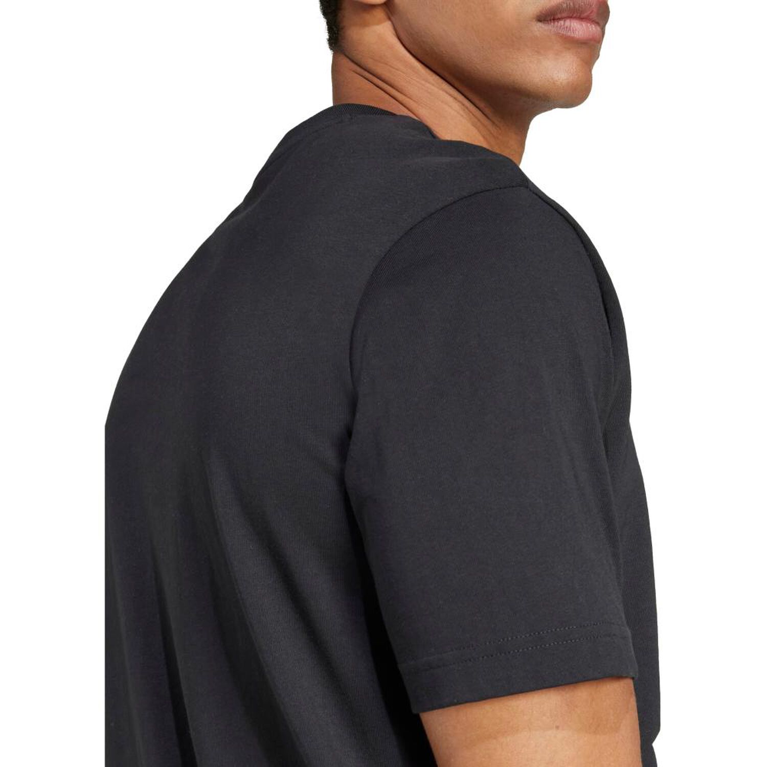 Polera Deportiva Hombre Adidas image number 6.0