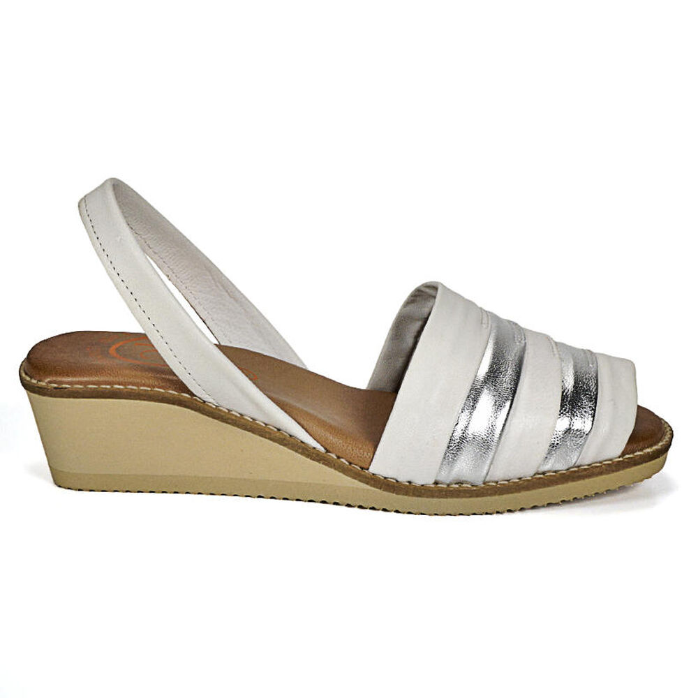Sandalia Cuero Charmiane Blanco Plata image number 1.0