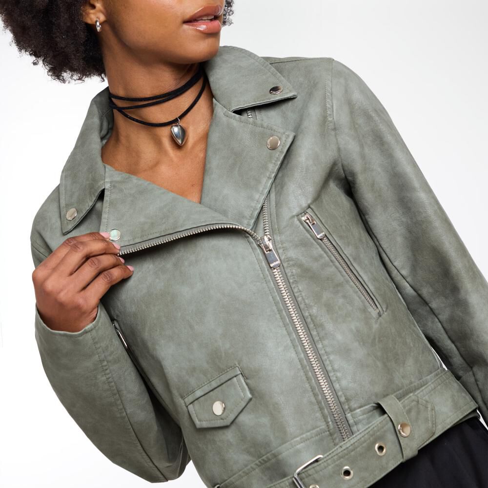 Chaqueta Biker Ecocuero Desgastada Cuello Camisero Mujer Rolly Go image number 4.0