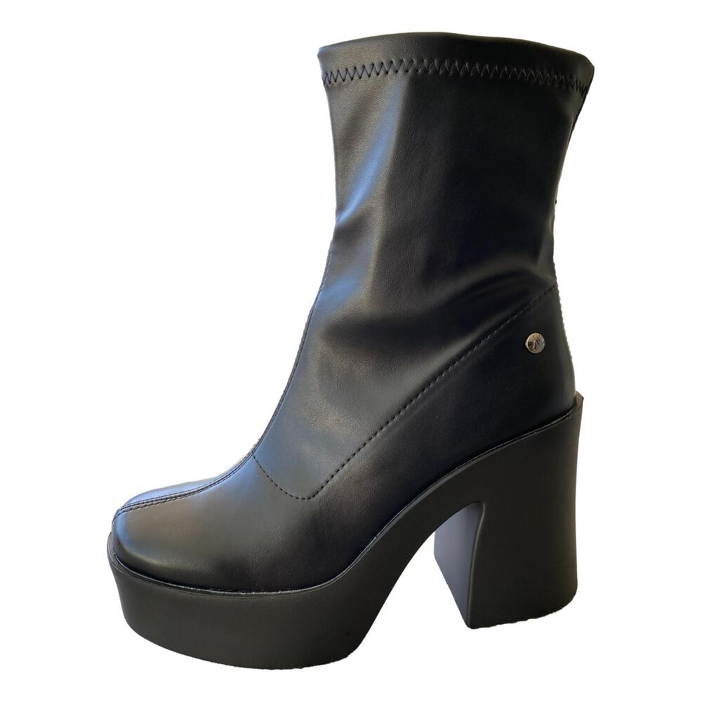 Bota Moda 2401 Negro image number 0.0