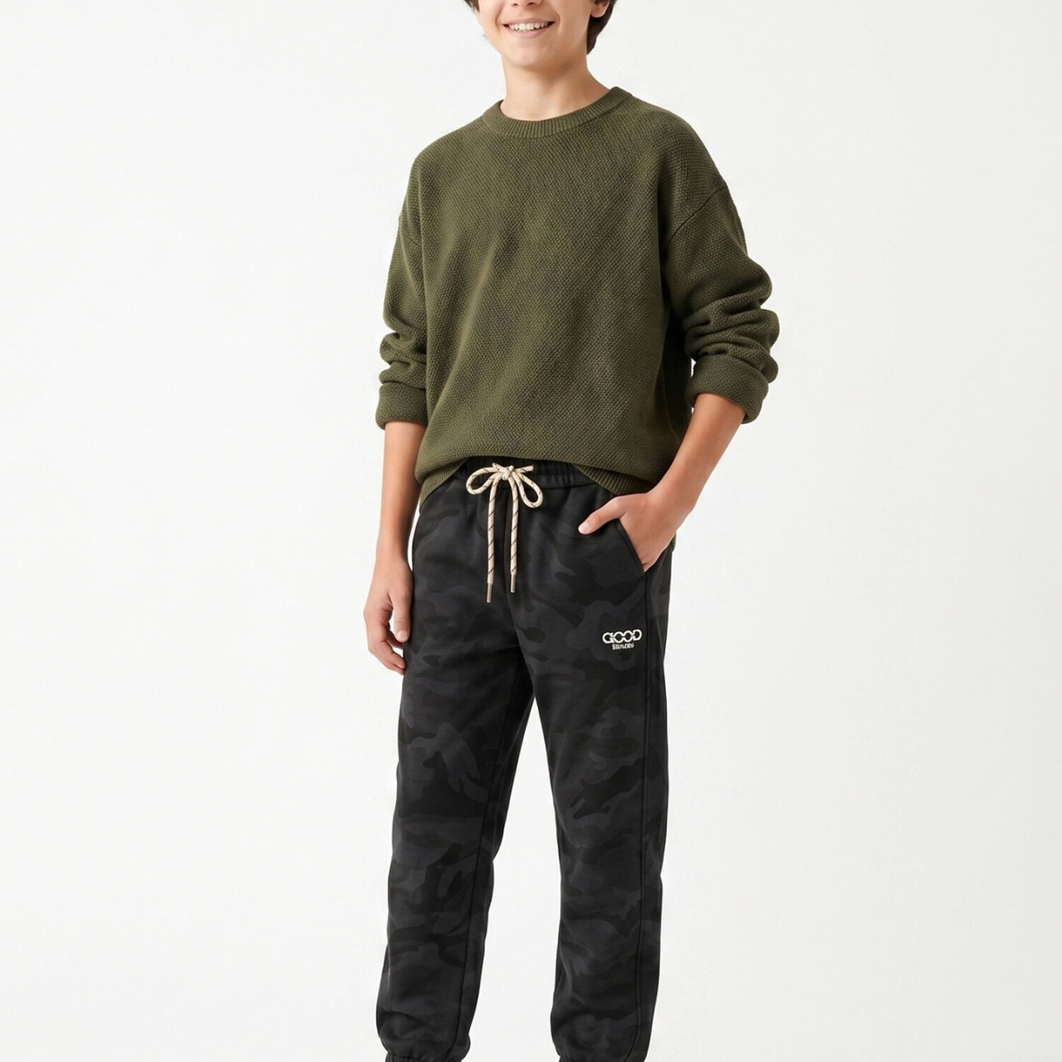 Pantalon De Buzo Jogger Camuflado Militar Para Ni&ntilde;o image number 1.0