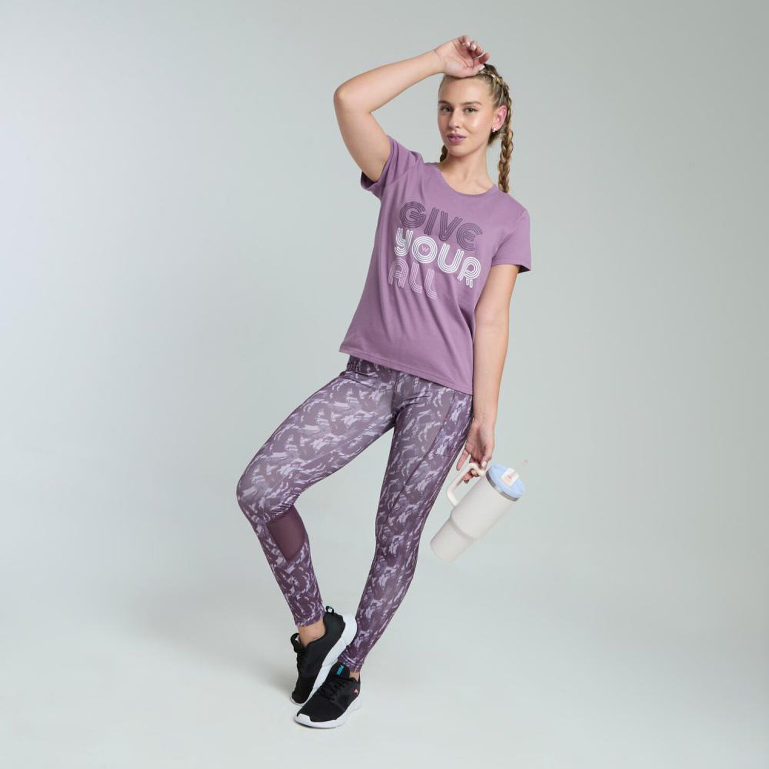 Polera Deportiva Estampada Slim Manga Corta Cuello Redondo Mujer Wetland image number 1.0