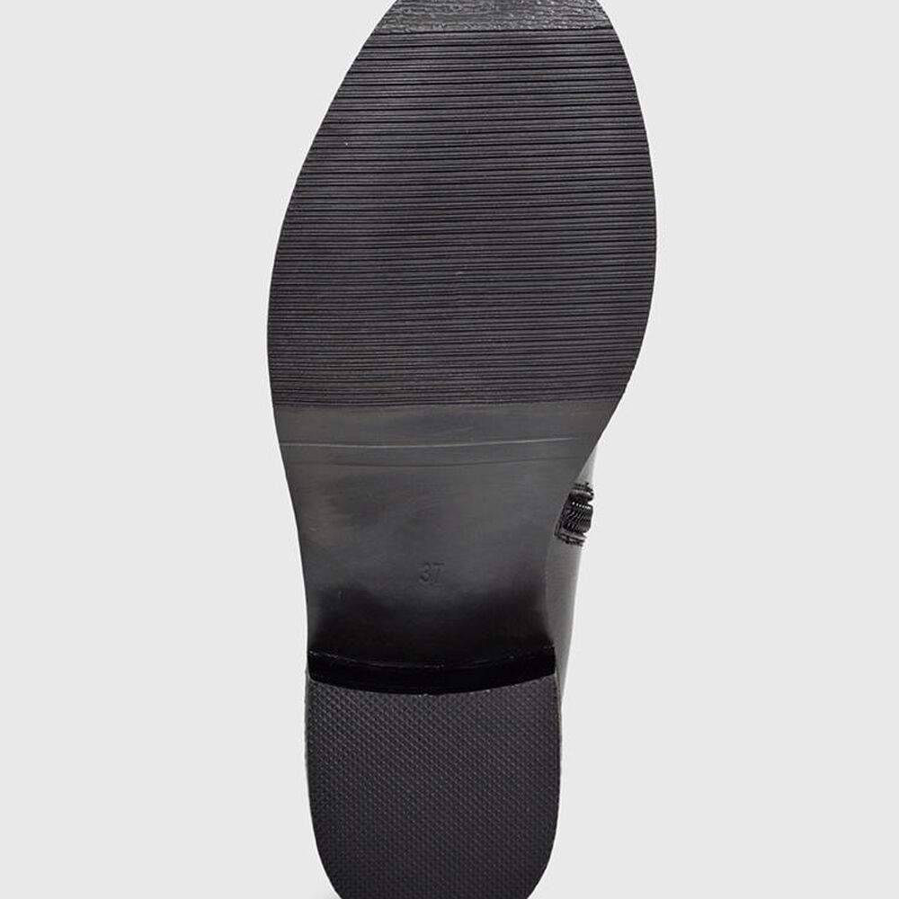 Bota Cuero Murcia Negro image number 4.0