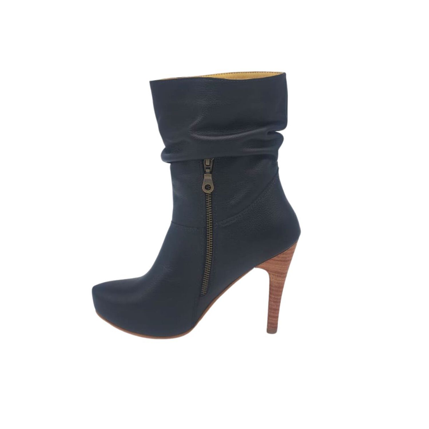 Bota Vilma Negro Cuero Pao Pecados image number 2.0