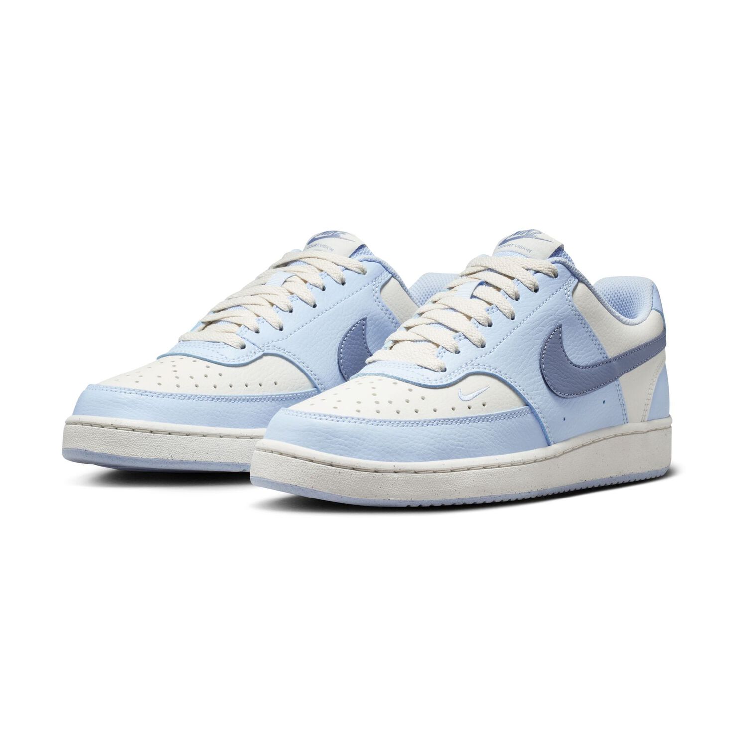 Zapatilla Urbana Mujer Nike Court Vision Low Celeste image number 2.0