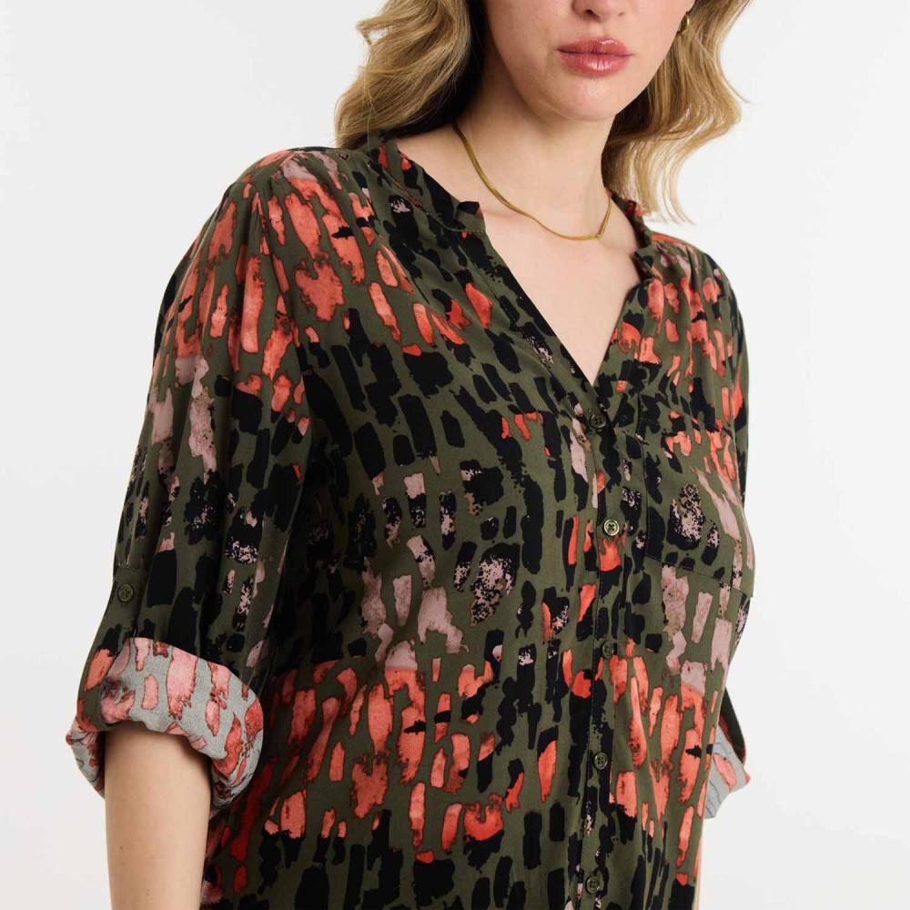 Blusa Full Print Manga Larga Roll Up Cuello V Mujer Geeps image number 4.0
