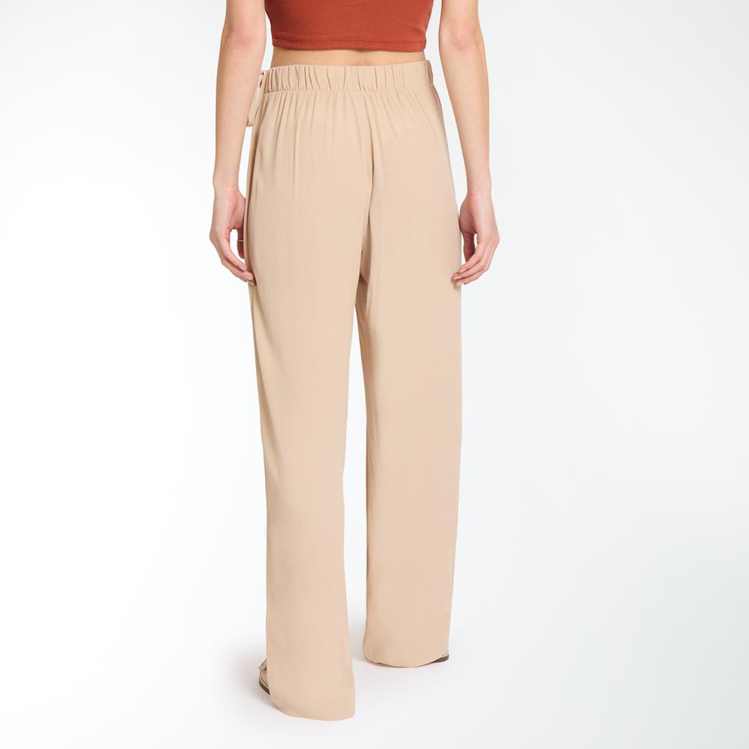 Pantal&oacute;n Con Capa Y Amarras Tiro Medio Regular Mujer Freedom image number 3.0
