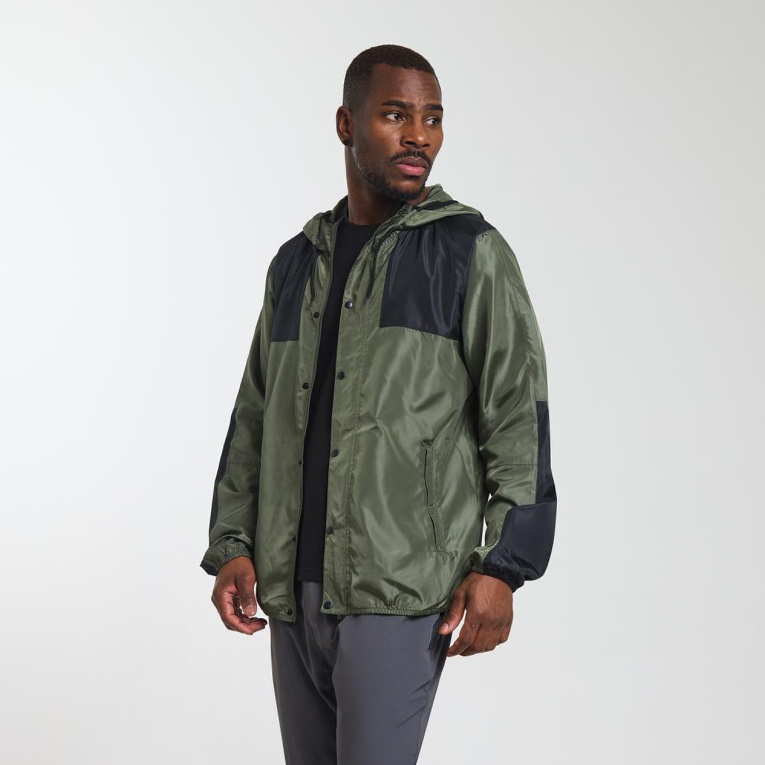 Chaqueta Deportiva Cuello Alto Con Capucha Hombre Wetland image number 2.0