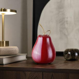 Figura Decorativa Pera De Cer&aacute;mica Roja Con Detalle Dorado