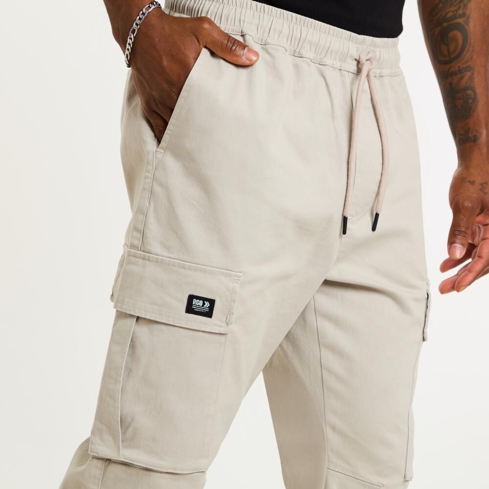 Pantalón Tiro Medio Cargo Hombre Rolly Go image number 4.0