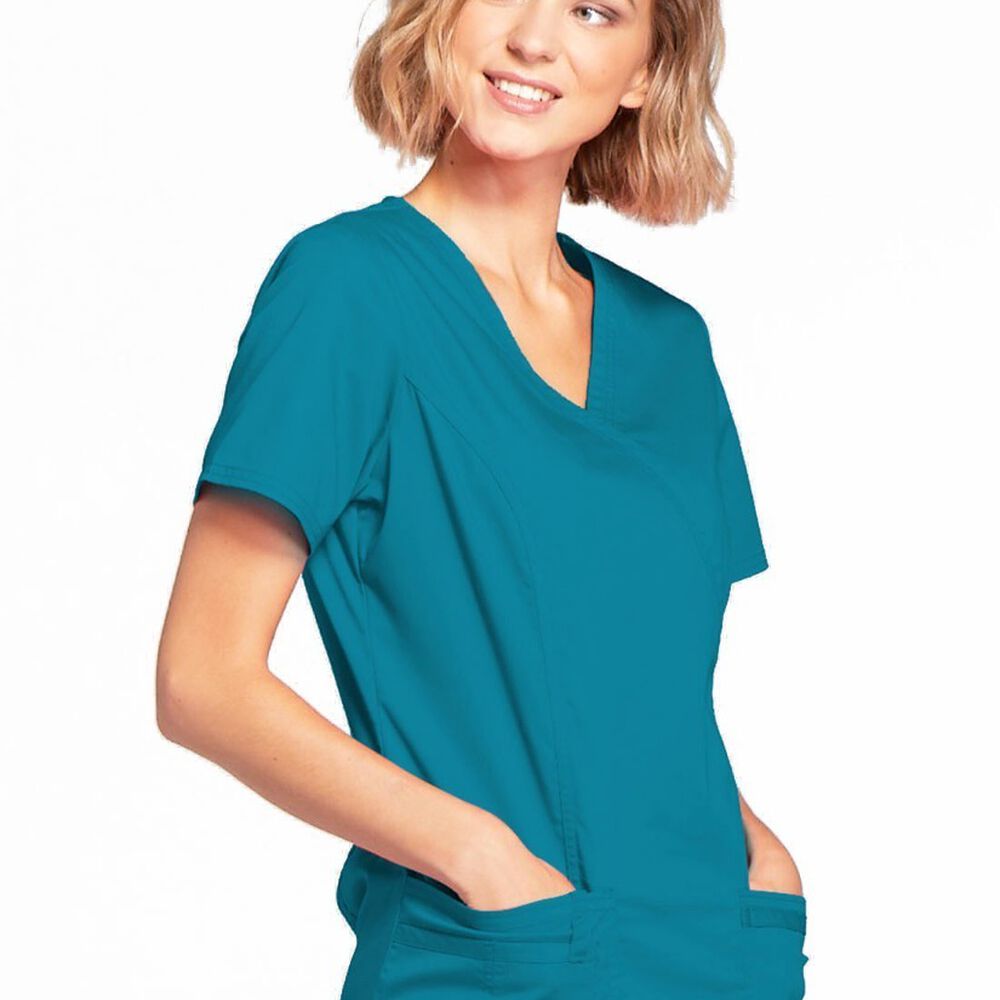 Conjunto Polera Y Pantalón Clinico Cherokee Caribbean Blue image number 2.0