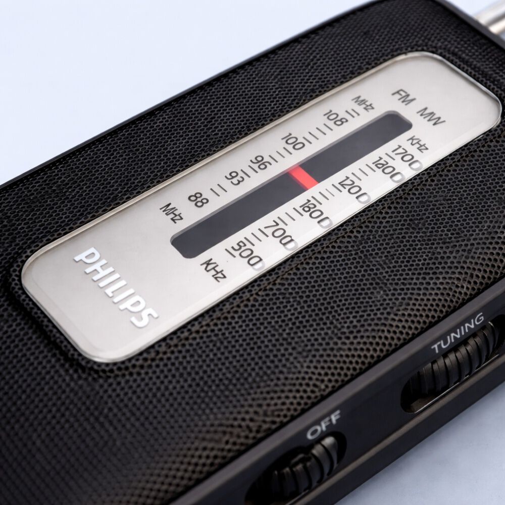 Radio Port&aacute;til Philips Tar1506 Am Fm Negro image number 3.0