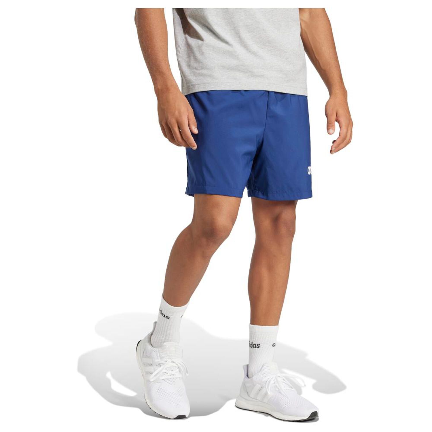 Pantal&oacute;n Corto Essentials Linear Logo Adidas image number 1.0