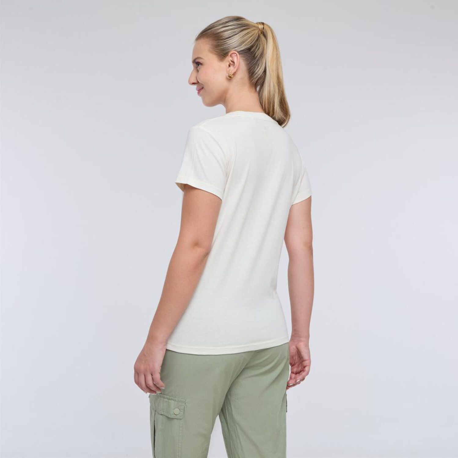 Polera Deportiva Estampada Slim Manga Corta Cuello Redondo Mujer Wetland image number 3.0