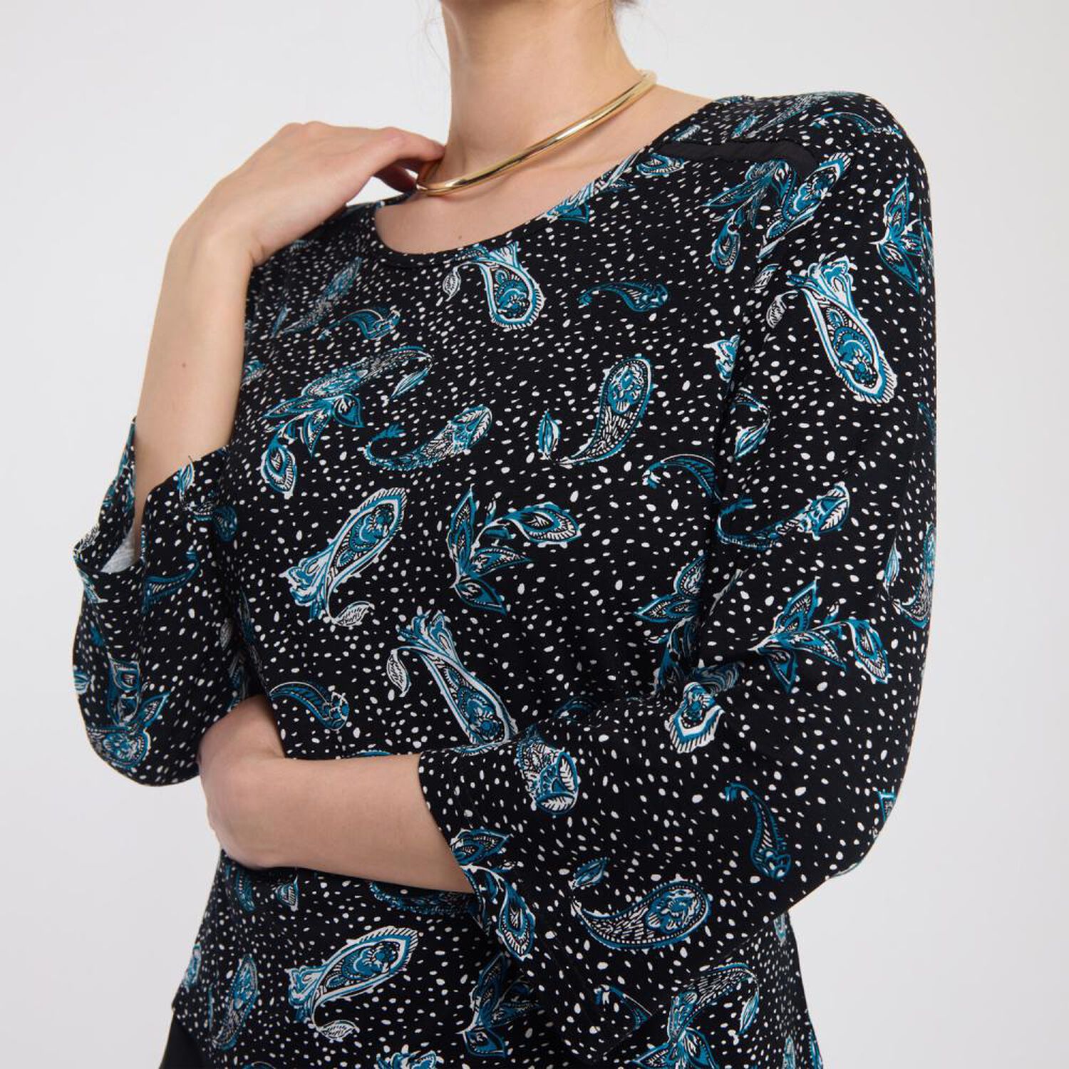 Polera Full Print Con Blusa Manga Larga Cuello Redondo Mujer Lesage image number 4.0