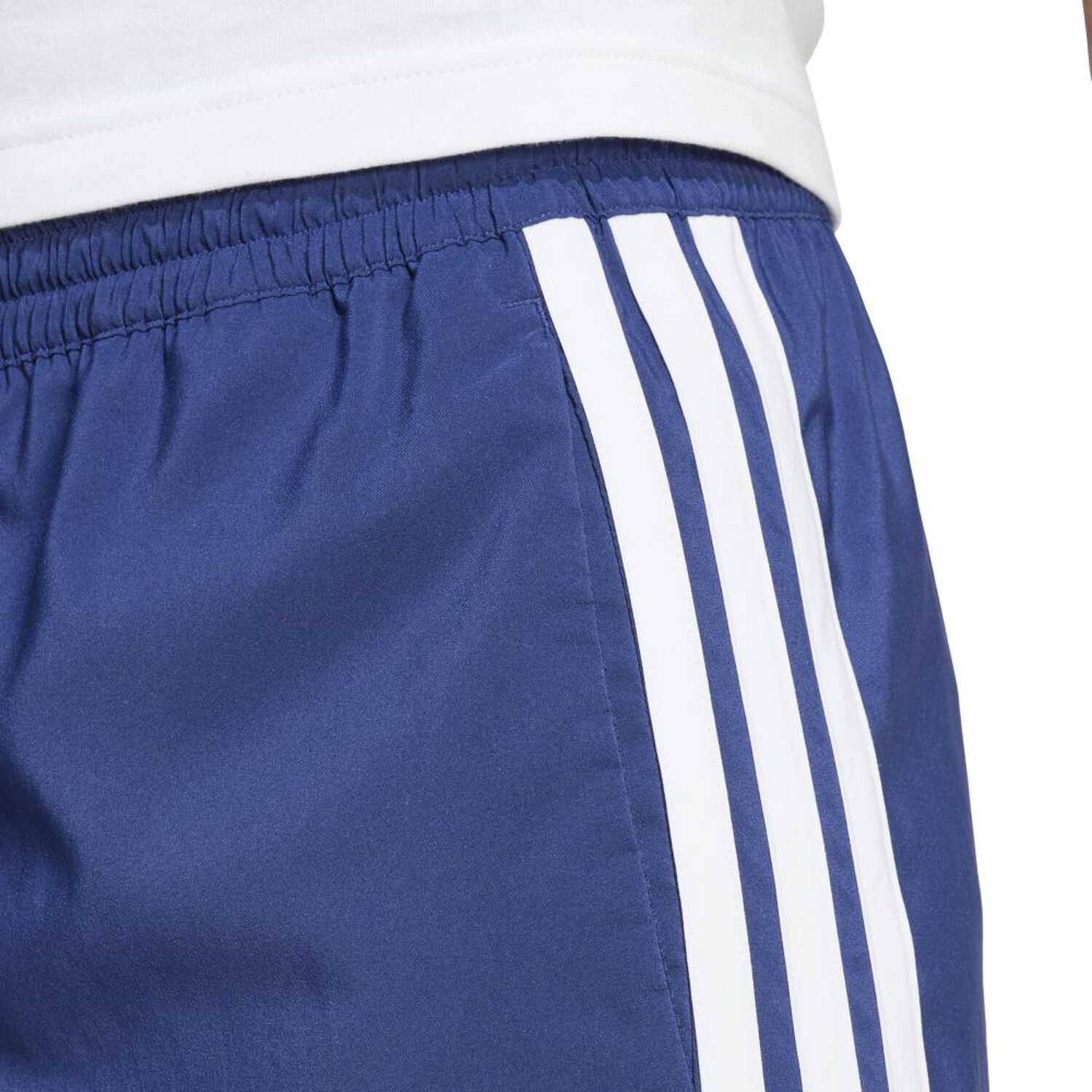 Pantal&oacute;n Corto Hombre Adidas Essential Chelsea 3 Bandas image number 5.0