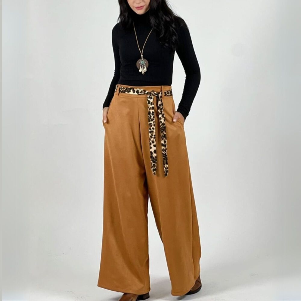 Pantalón De Gamuza image number 0.0