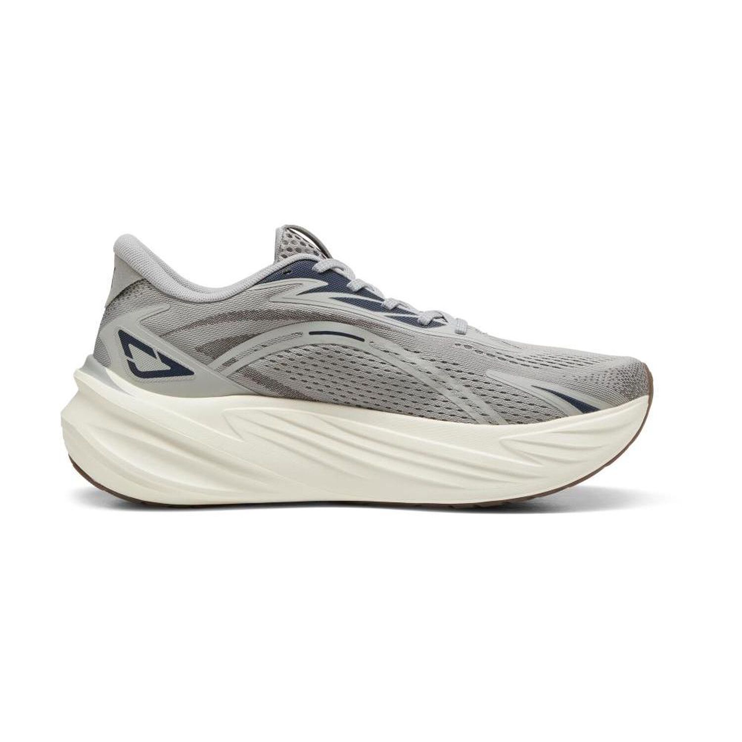 Zapatilla Running Unisex Puma Maxima Pro Gris image number 2.0