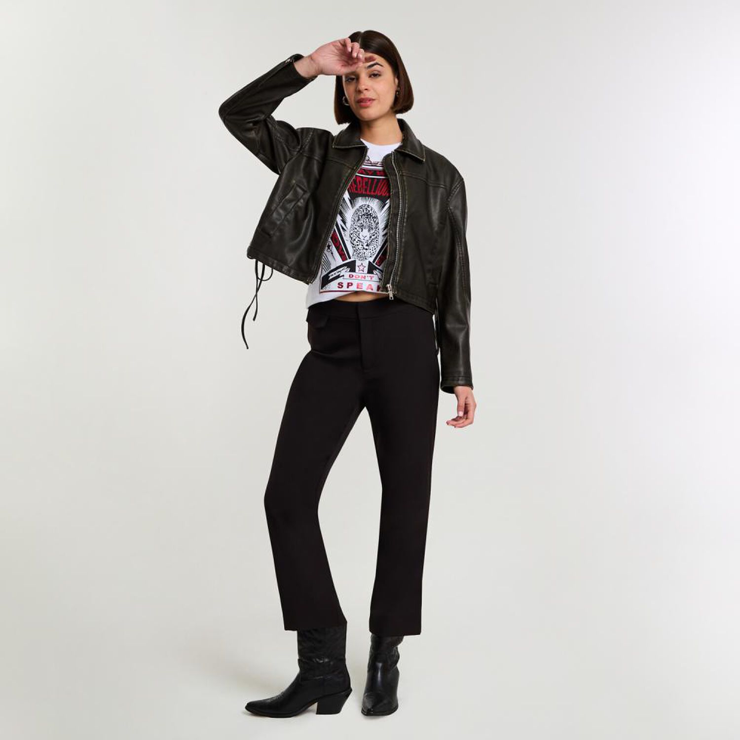 Chaqueta Ecocuero Amarras Laterales Cuello Camisero Mujer Rolly Go image number 1.0