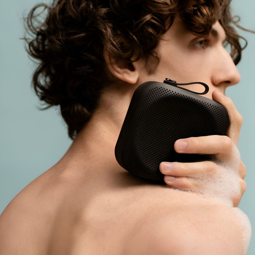 Parlante Portatil Sudio F2 Bt Black Water Resistant 20w Rms image number 3.0