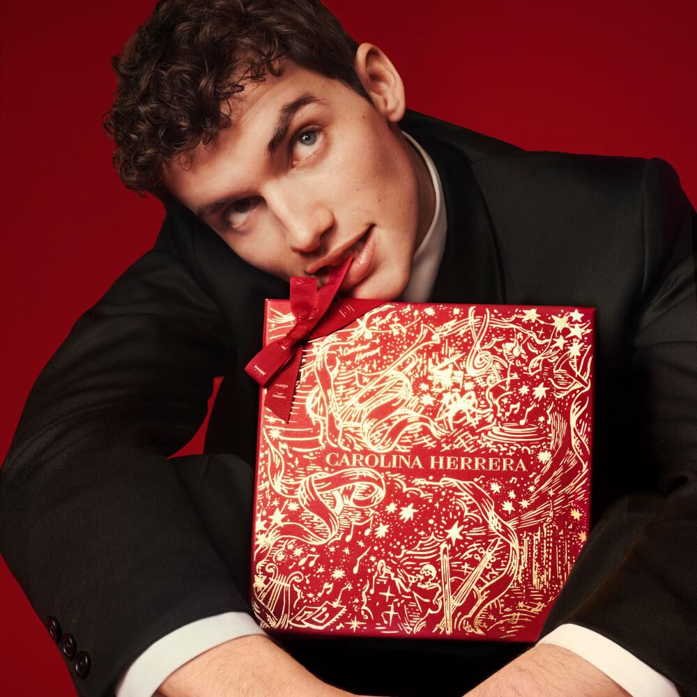 Set De Perfumería Carolina Herrera Mujer Estuche 212 Nyc Eau De Toilette 100 Ml + Loción Corporal Hidratante 100 Ml + Eau De Toilette 10 Ml image number 2.0