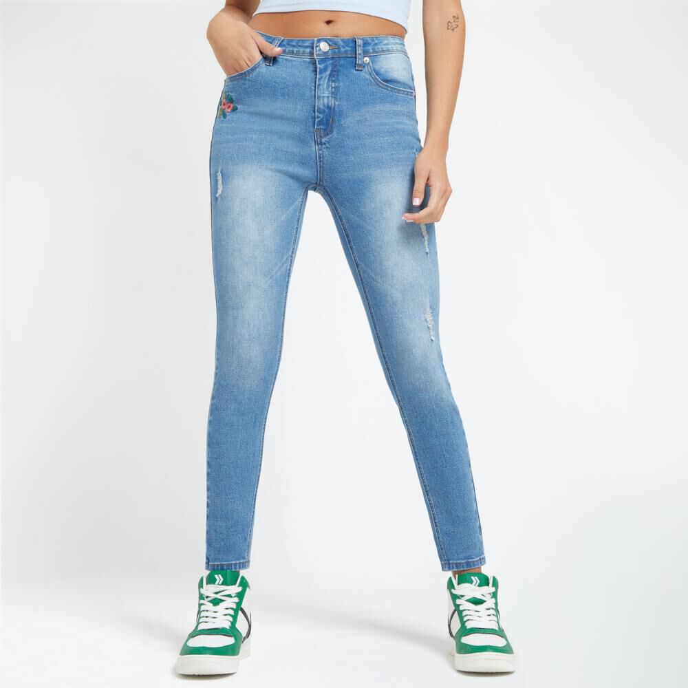 Jeans Detalle Bordado Tiro Medio Skinny Mujer Freedom en Oferta | Hites.com
