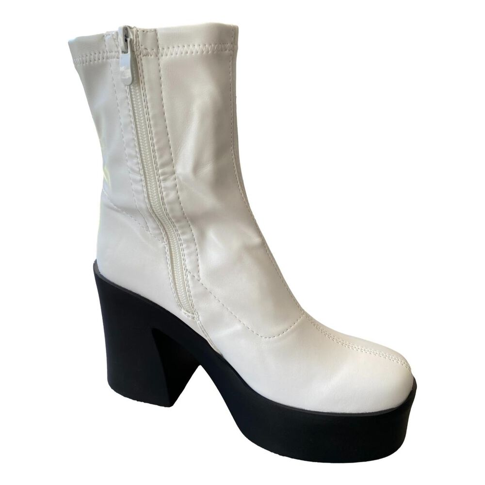 Bota Moda 2401 Blanco image number 2.0
