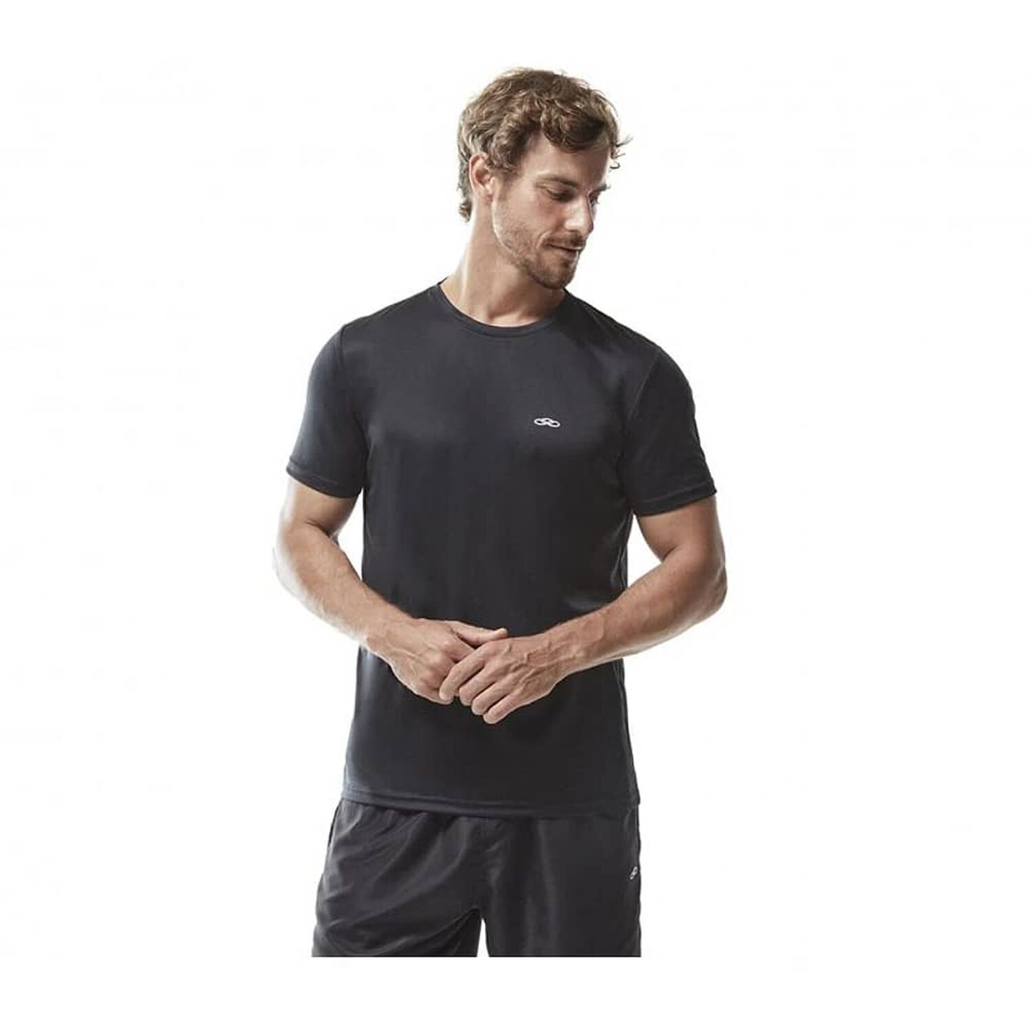 Polera Essential Negro Olympikus image number 0.0