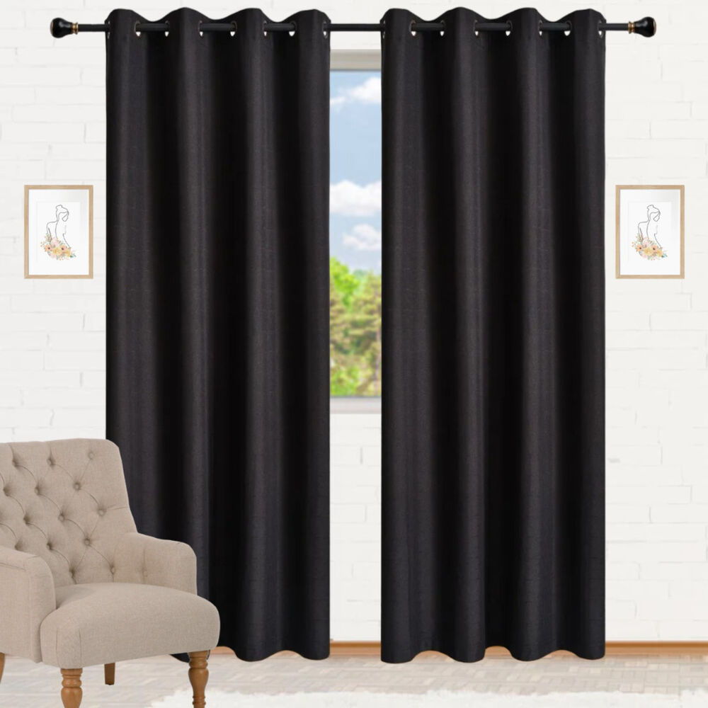 Cortina 100% Blackout Engomada Térmica Medida 140cm X 230cm Color Negro image number 1.0