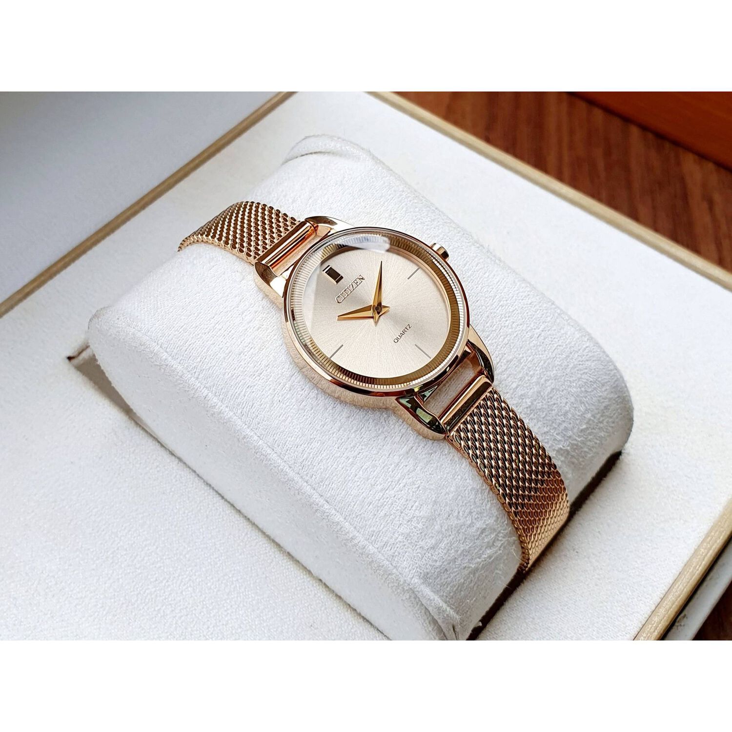 Reloj Citizen Mujer Ez7003-51x Classic Quartz image number 3.0