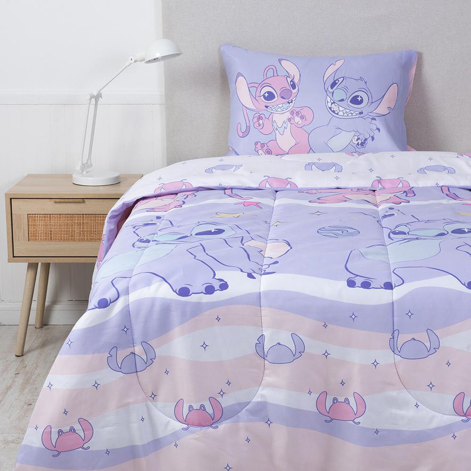 Plum&oacute;n Disney Lilo Stitch Galaxy / 1.5 Plazas image number 0.0